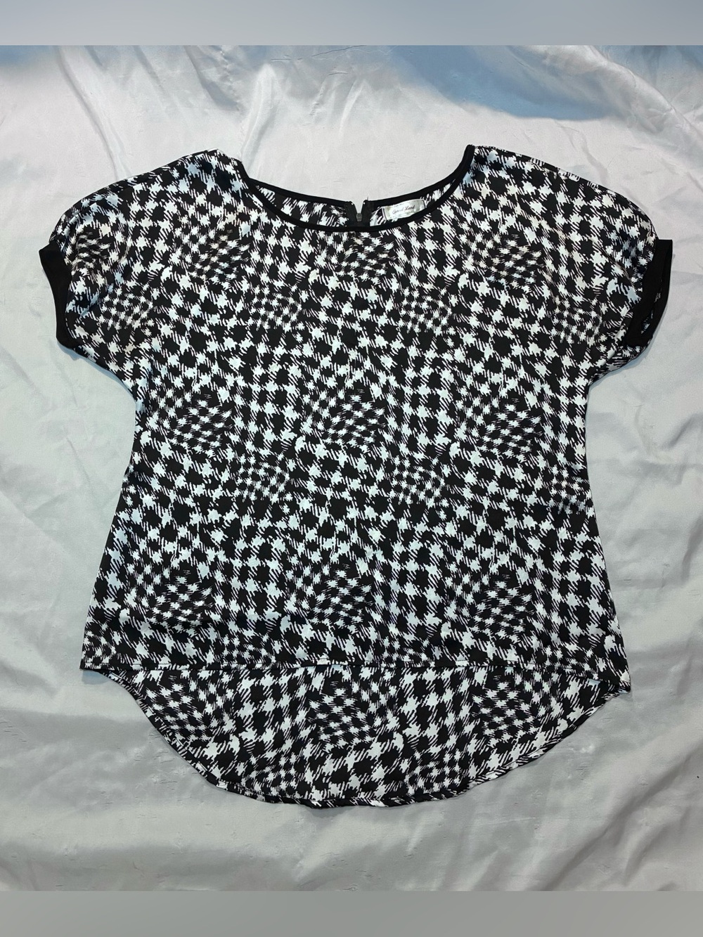 Casual Land Geometric Flowy Blouse